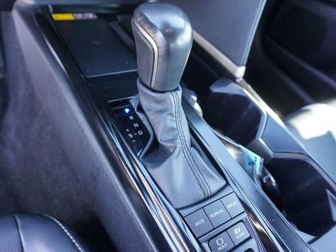 Used 2025 Toyota Camry SE FWD image 17