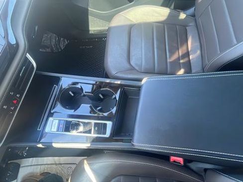 Used 2024 Volkswagen Atlas SEL image 17