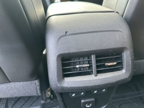 Used 2020 Chevrolet Equinox Premier image 24