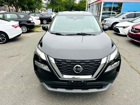 Used 2021 Nissan Rogue SV image 10