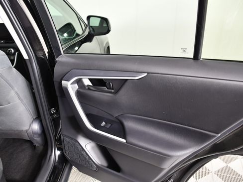 Used 2025 Toyota RAV4 LE AWD/4WD image 43