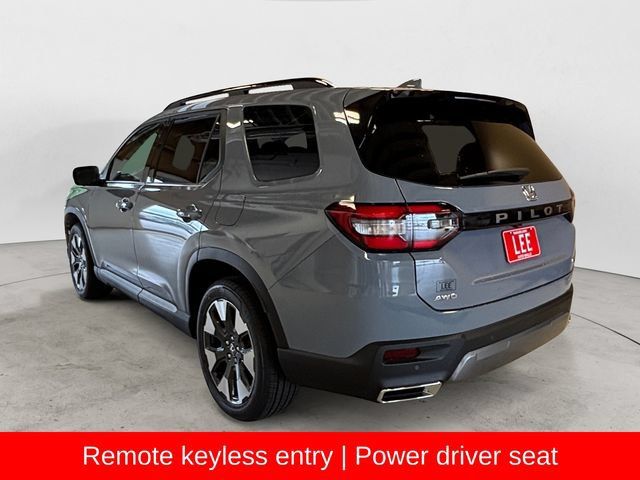 New 2026 Honda Pilot Touring image 3