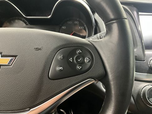 Used 2019 Chevrolet Impala LT image 18