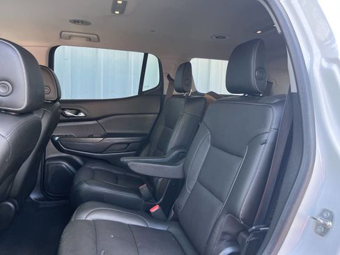 Used 2019 GMC Acadia SLT image 15