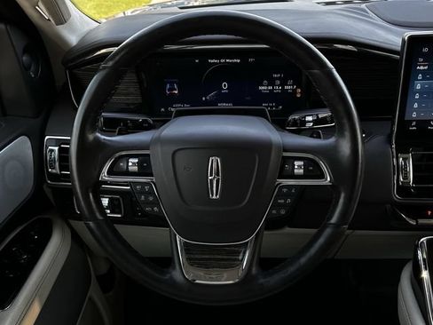 Used 2022 Lincoln Navigator L Black Label AWD/4WD image 12