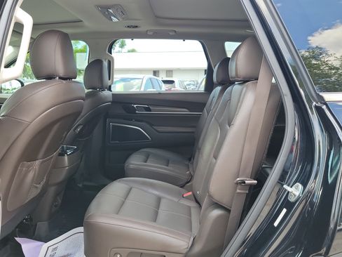 Used 2021 Kia Telluride SX w/ Towing Package AWD/4WD image 14