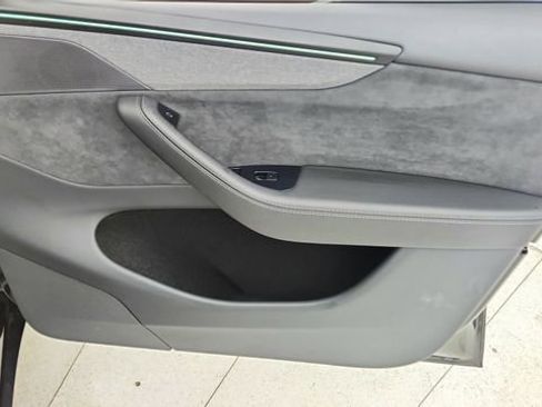 Used 2026 Tesla Model Y 2WD image 22