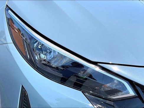 Certified 2025 Nissan Sentra SV FWD image 28