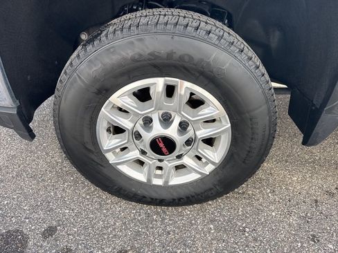 Used 2023 GMC Sierra 2500 SLE image 9