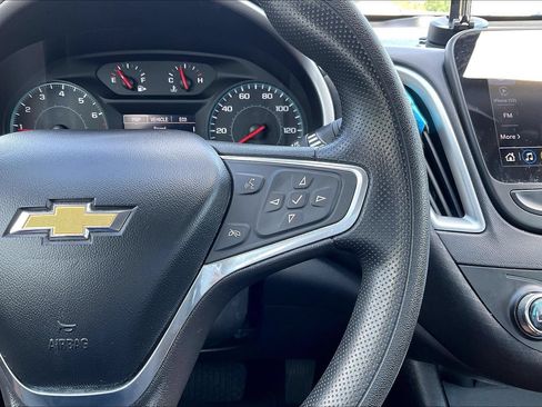 Used 2022 Chevrolet Malibu LT FWD image 14
