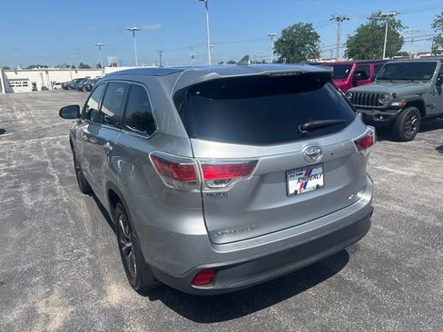 Used 2016 Toyota Highlander XLE AWD/4WD image 12