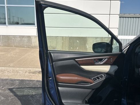 Used 2019 Subaru Ascent Touring image 10