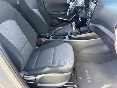 Used 2020 Kia Soul LX FWD image 9