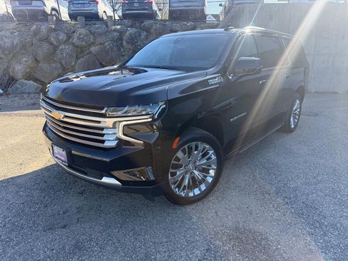 Used 2021 Chevrolet Suburban High Country AWD/4WD image 2