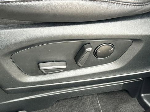 Certified 2022 Ford Explorer XLT w/ Equipment Group 202A image 43