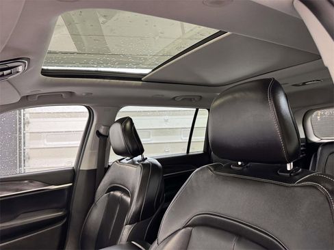 Used 2023 Jeep Grand Cherokee L Limited image 18