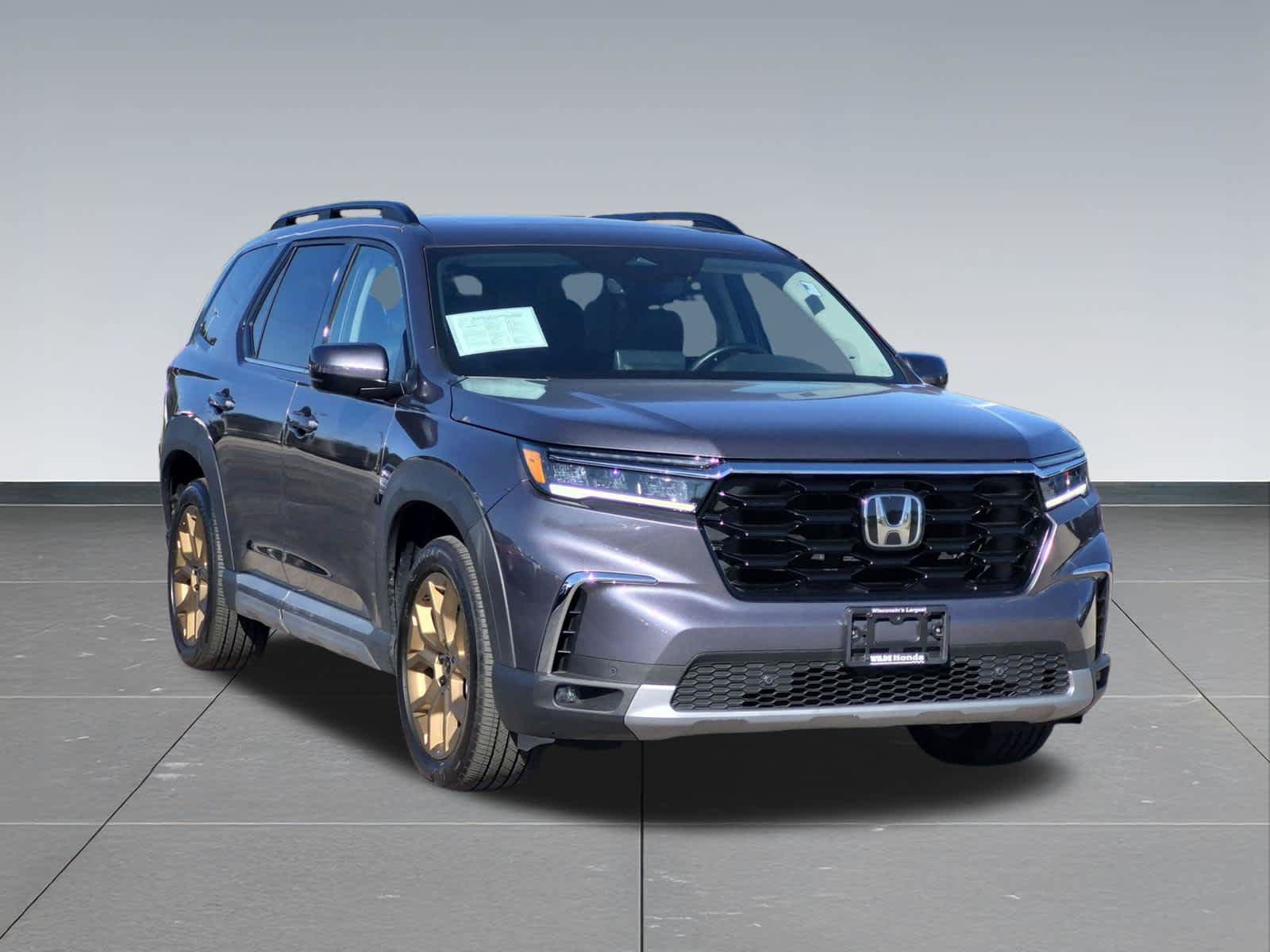 Certified 2024 Honda Pilot Touring image 8