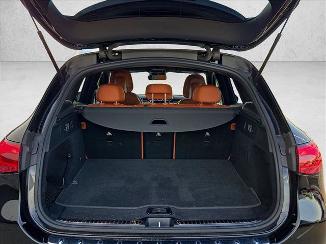 Used 2023 Mercedes-Benz GLC 300 image 6