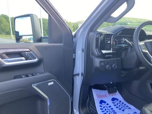 Used 2024 Chevrolet Silverado 3500 LTZ w/ LTZ Plus Package image 20