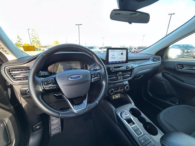 Used 2025 Ford Escape Active AWD/4WD image 18