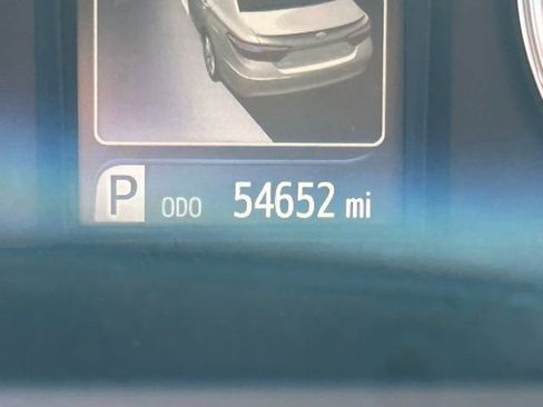 Used 2015 Toyota Camry LE image 32