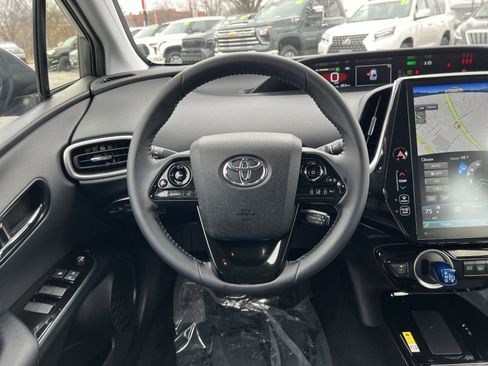 Used 2022 Toyota Prius Prime XLE image 16