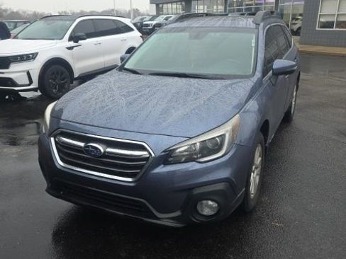 Used 2018 Subaru Outback 2.5i Premium image 2