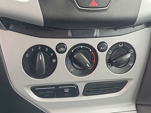 Used 2014 Ford Focus SE image 15