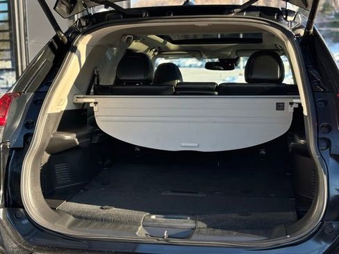 Used 2017 Nissan Rogue SL w/ SL Premium Package image 62