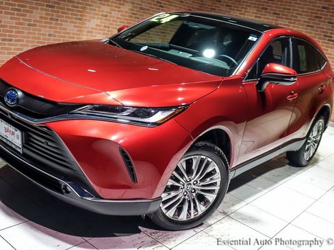 Used 2024 Toyota Venza Limited image 6