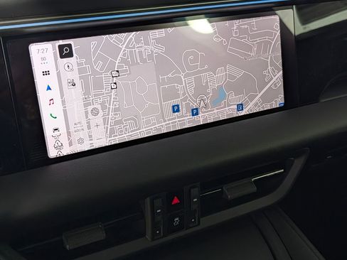 New 2026 Porsche Macan Turbo Electric image 32