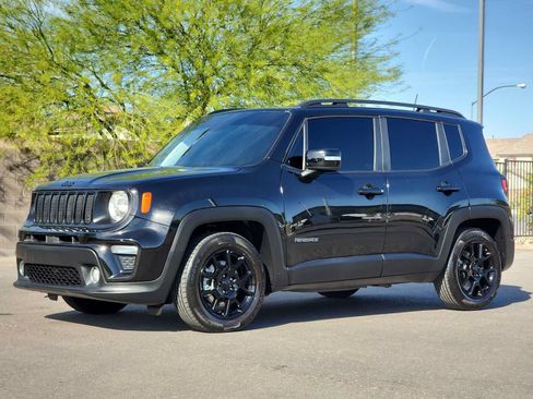 Used 2020 Jeep Renegade Altitude FWD image 4
