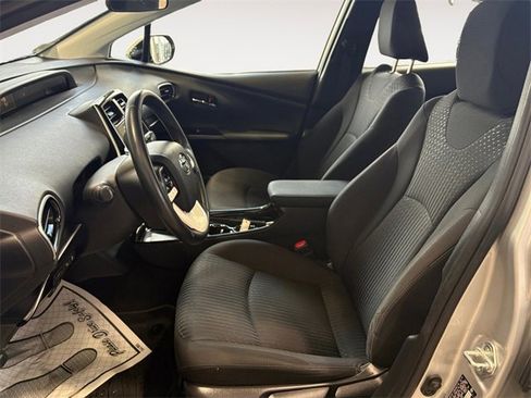 Used 2018 Toyota Prius Two image 7