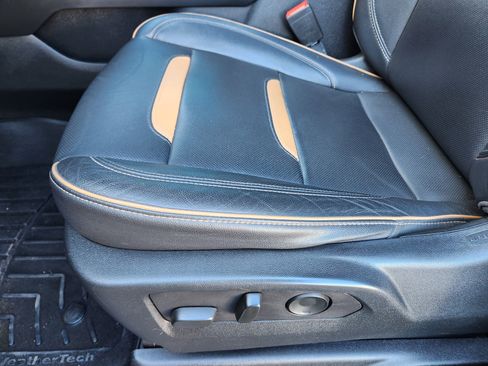 Used 2021 GMC Yukon AT4 w/ Rear Media and Nav Package image 18