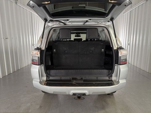 Used 2018 Toyota 4Runner SR5 Premium image 8