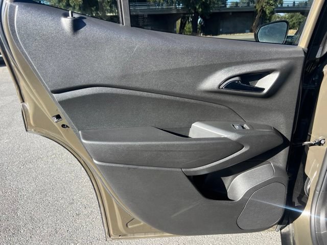 Used 2024 Chevrolet Trax LT FWD image 23