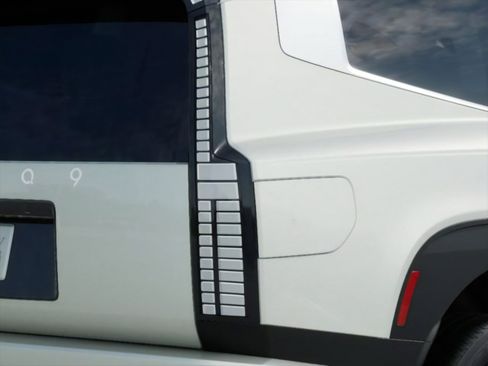 New 2026 Hyundai Ioniq 9 S image 10