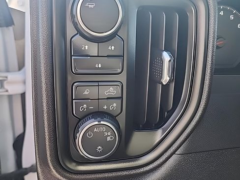 Used 2025 Chevrolet Silverado 2500 W/T w/ WT Convenience Package image 16