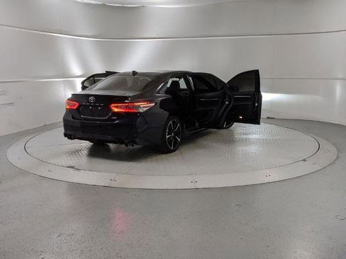 Used 2020 Toyota Camry XSE image 9