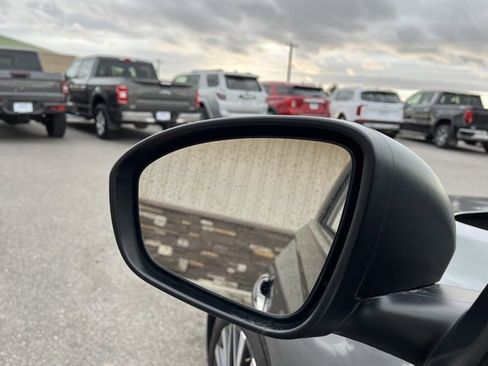 Used 2024 Nissan Altima 2.5 SV image 24