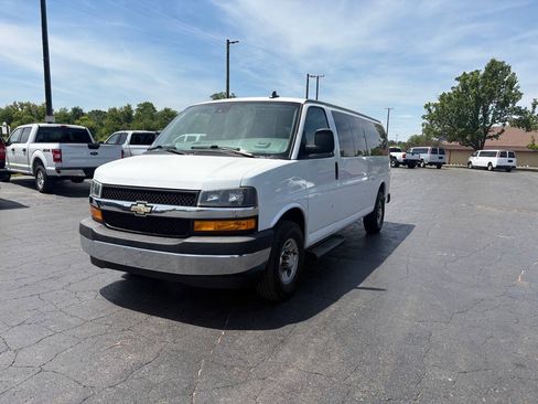 Used 2020 Chevrolet Express 3500 LT w/ LT Preferred Equipment Group RWD image 1