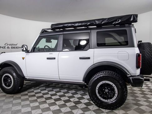 Used 2023 Ford Bronco Badlands w/ Sasquatch Package AWD/4WD image 11