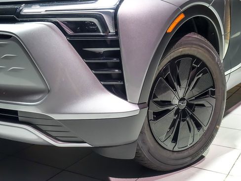 New 2025 Chevrolet Blazer EV LT w/ Midnight/Sport Edition image 5