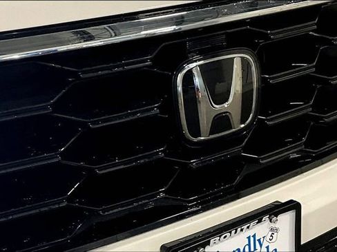 Used 2024 Honda Pilot Touring image 34