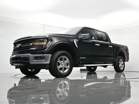 Used 2024 Ford F150 XLT w/ Mobile Office Package image 37