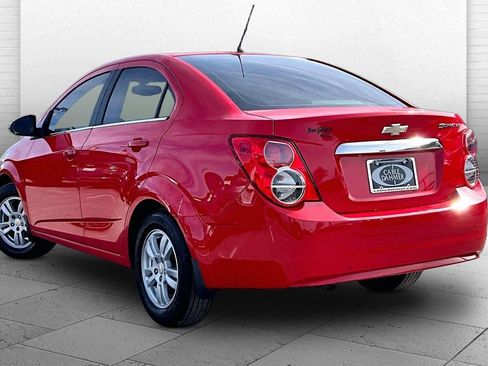 Used 2015 Chevrolet Sonic LT image 9