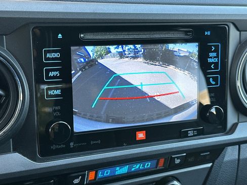 Used 2016 Toyota Tacoma TRD Sport AWD/4WD image 20