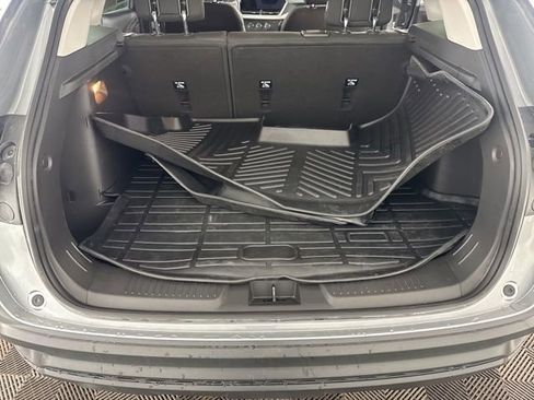 Used 2025 Chevrolet Trax LS image 26