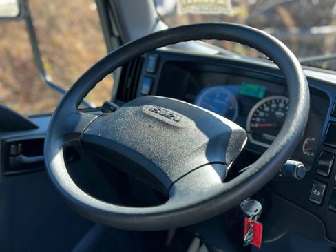 Used 2024 Isuzu NPR image 12