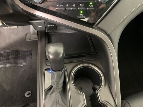 Used 2024 Toyota Camry SE image 25